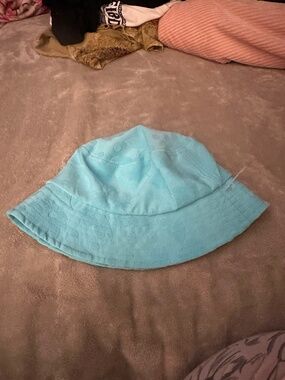 NWOT AERIE BLUE BUCKET HAT O/S